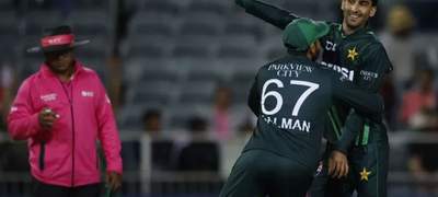 ১৩ রানেই বিশ্ব রেকর্ড পাকিস্তানি ক্রিকেটারের