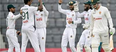প্রথম সেশনেও স্বস্তিতে নেই বাংলাদেশ দল