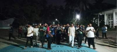 ৩৭ শিক্ষার্থীকে শোকজ, প্রতিবাদে রাতে কুয়েট ক্যাম্পাসে বিক্ষোভ