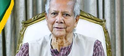 নারী ফুটবল দলকে অভিনন্দন জানান প্রধান উপদেষ্টা