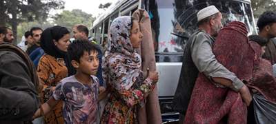 ইরান ফেরত আফগান নাগরিক বহনকারী বাস দুর্ঘটনা, নিহত ৭১