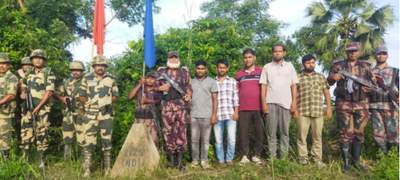 ৫ বাংলাদেশিকে হস্তান্তর করলো বিএসএফ 