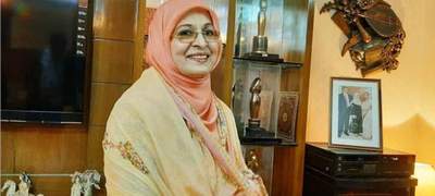 ৫ বছর পর দেশে ফিরলেন বিউটি কুইনখ্যাত শাবানা