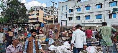 গাজীপুরের জয়দেবপুরে রেলের জমি থেকে শতাধিক দোকানপাট উচ্ছেদ