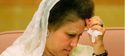 নিবিড় পর্যবেক্ষণে খালেদা জিয়া, আগামিকাল সারাদেশে মসজিদে দোয়া