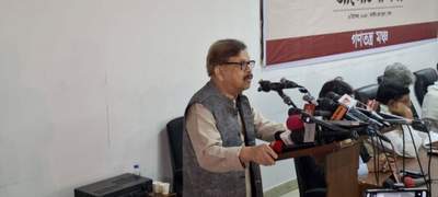 ‘নির্বাচন ছাড়া কোনো বিকল্প নেই, নির্বাচন হতেই হবে’: মান্না