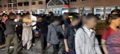 কুয়ালালামপুরে ২৭ বাংলাদেশিসহ ১৬৩ অভিবাসী আটক