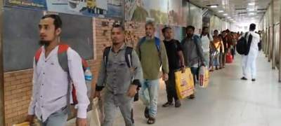কারাভোগ শেষে দেশে ফিরলেন শিশুসহ ৩৩ বাংলাদেশি