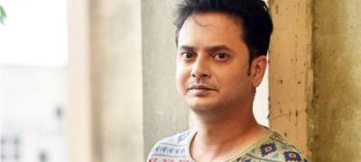 শুটিংরত অবস্থায় মুহূর্তের মধ্যেই পানিতে তলিয়ে যান রাহুল