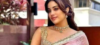 ‘পর্ণ সাইট’-এ নিজের আপত্তিকর ছবি নিয়ে মুখ খুললেন জাহ্নবী কাপুর
