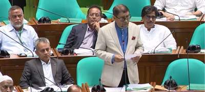 স্বাস্থ্যমন্ত্রী সম্রাট বাবরের সঙ্গে প্রধানমন্ত্রীর তুলনা করলেন 