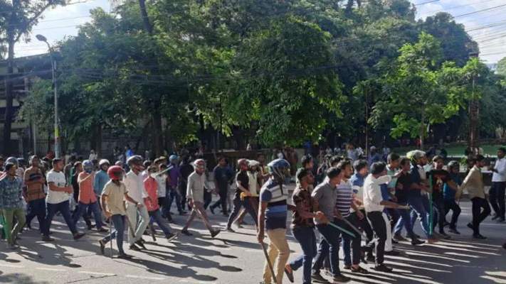 জুলাই আন্দোলনে হামলা: ১২৮ শিক্ষার্থী সাময়িক বহিষ্কার