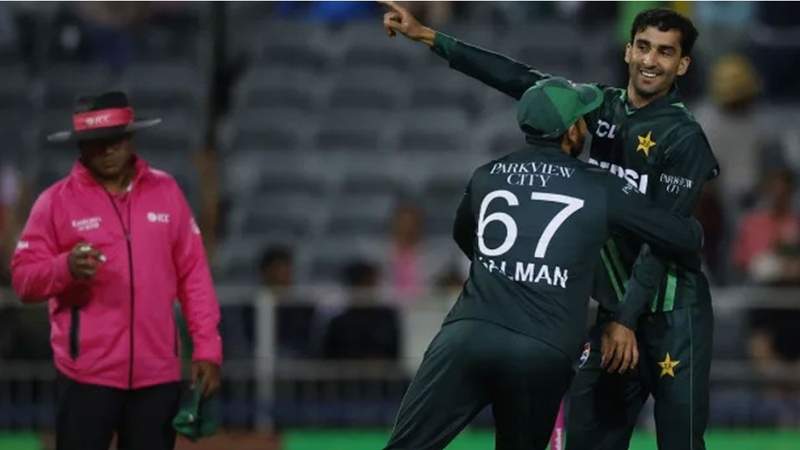 ১৩ রানেই বিশ্ব রেকর্ড পাকিস্তানি ক্রিকেটারের