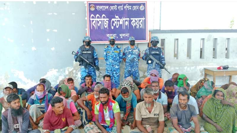 সুন্দরবন থেকে নারীসহ ৩৩ জেলে উদ্ধার