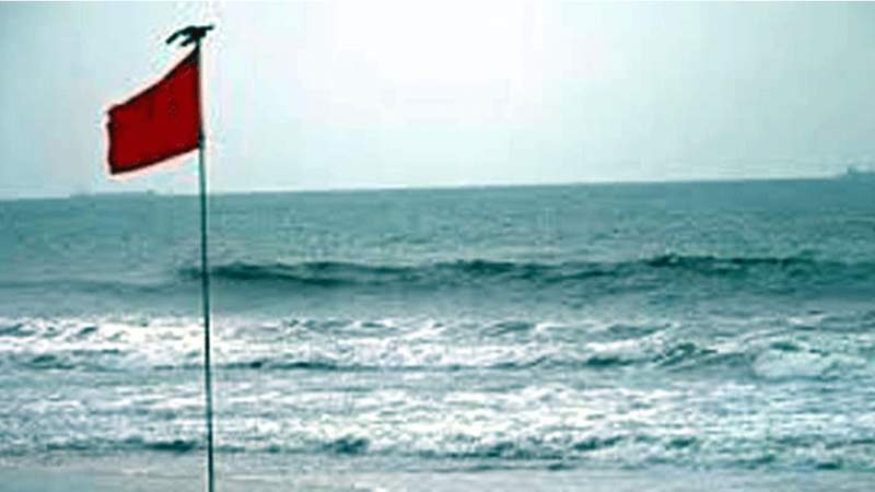দেশের ৮ অঞ্চলের নদীবন্দরে সতর্কতা সংকেত