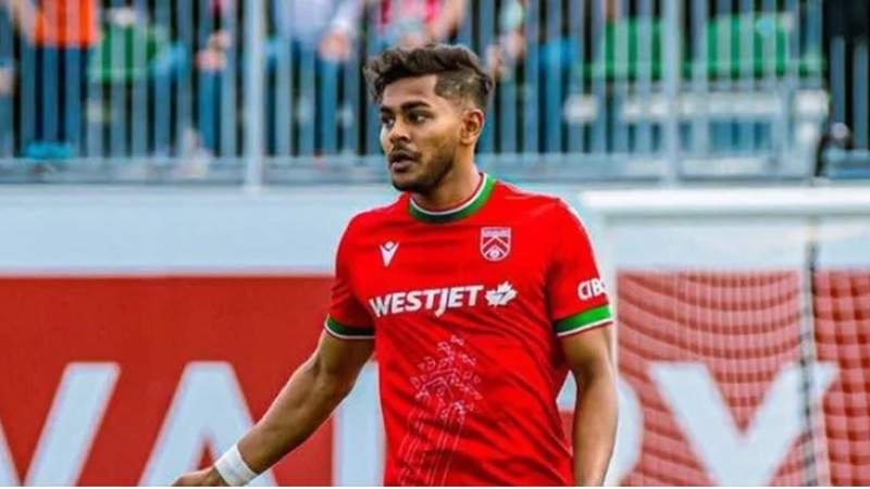 ফিফার ছাড়পত্রের অপেক্ষায় আছেন মিডফিল্ডার সামিত সোম