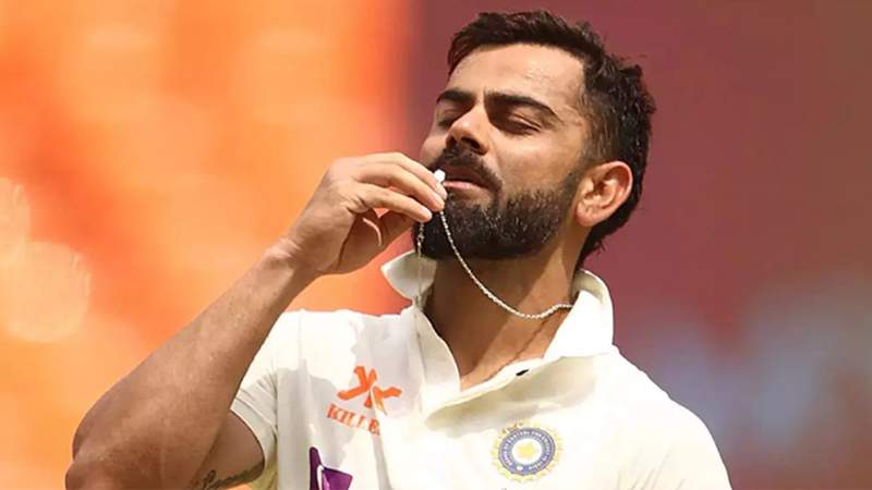 টেস্ট ক্রিকেট থেকে অবসর ঘোষণা করলেন বিরাট কোহলি