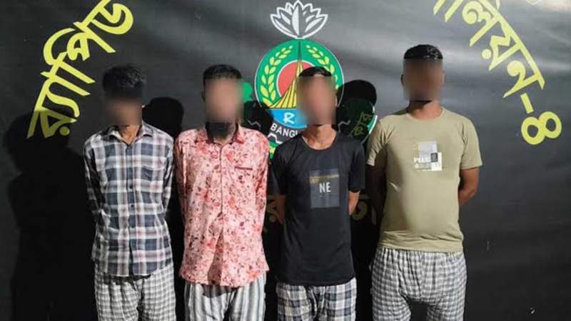 ডাকাতির প্রস্তুতিকালে পল্লবীতে দেশীয় অস্ত্রসহ পল্লবীতে ৪