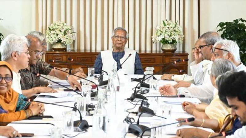 ৮ উপদেষ্টার বিরুদ্ধে কথিত দুর্নীতির অভিযোগ নিয়ে তোলপাড়