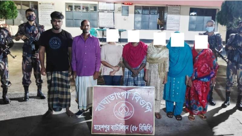 ঝিনাইদহের মহেশপুর সীমান্তে ৭ বাংলাদেশি আটক