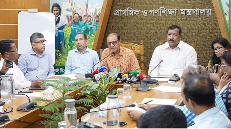 প্রাথমিকের ছুটি কমানোর পরিকল্পনা, সাপ্তাহিক ছুটি দুদিন: প্রাথমিক ও গণশিক্ষা উপদেষ্টা