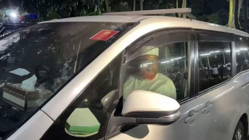 প্রধান উপদেষ্টার সঙ্গে বৈঠক করতে যমুনায় গেলেন জামায়াত ইসলামী