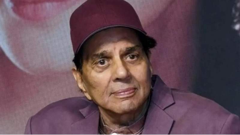 বলিউডের বর্ষীয়ান অভিনেতা ধর্মেন্দ্র হাসপাতালে ভর্তি