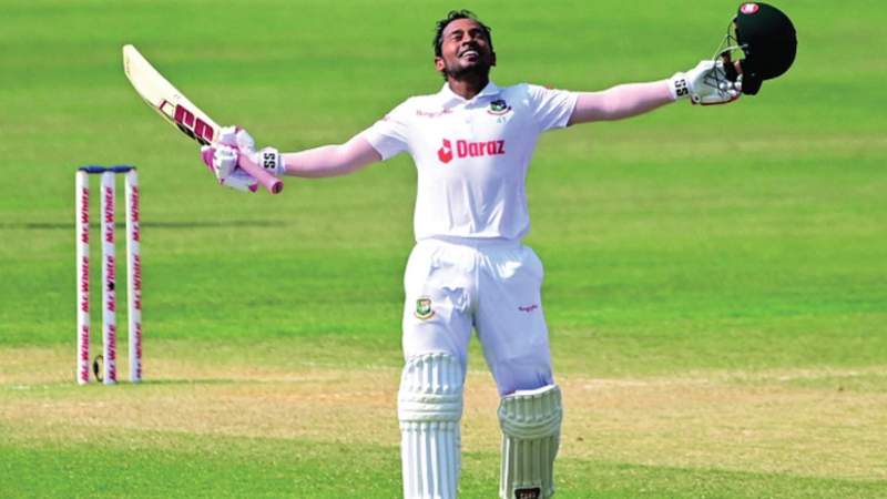 শততম টেস্টের মাইলফলক: সবারই প্রশংসায় ভাসছেন মুশফিক