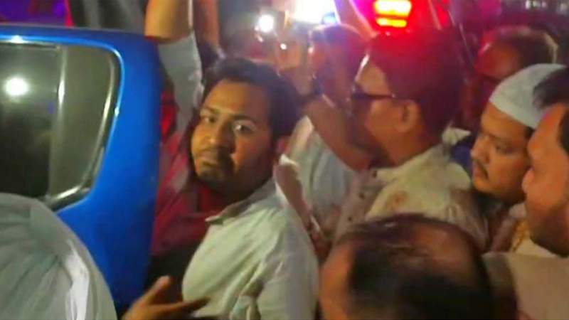 নারায়ণগঞ্জে ফ্যাসিস্ট বলায় এনসিপির এমপিকে ২ ঘণ্টা ঘেরাও, উদ্ধার করলো পুলিশ