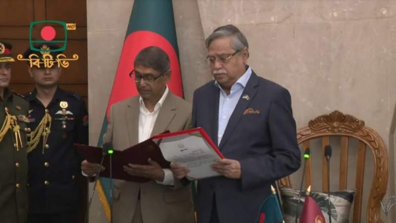 মন্ত্রী হলেন এডভোকেট আহমদ আজম খান