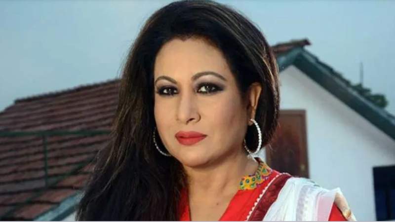 পবিত্র হজ পালন করতে সৌদি আরব যাচ্ছেন নায়িকা চম্পা